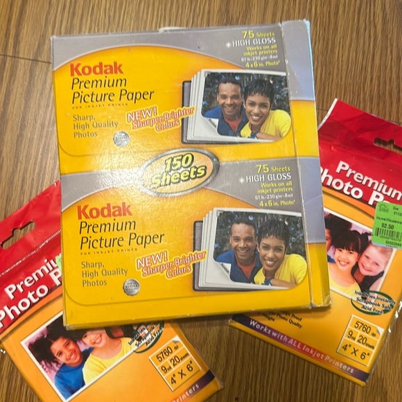 Kodak premium picture paper. Full box and 2 bags full - Picture 1 of 3